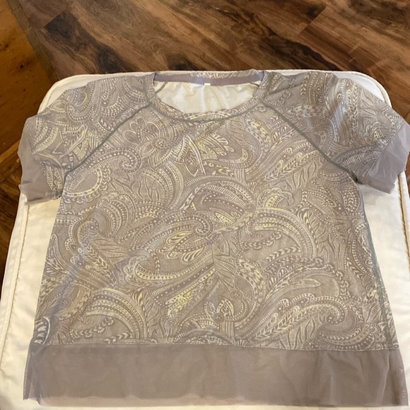 lululemon athletica Tops - Lululemon Women's Mesh Trim Paisley Crop Top